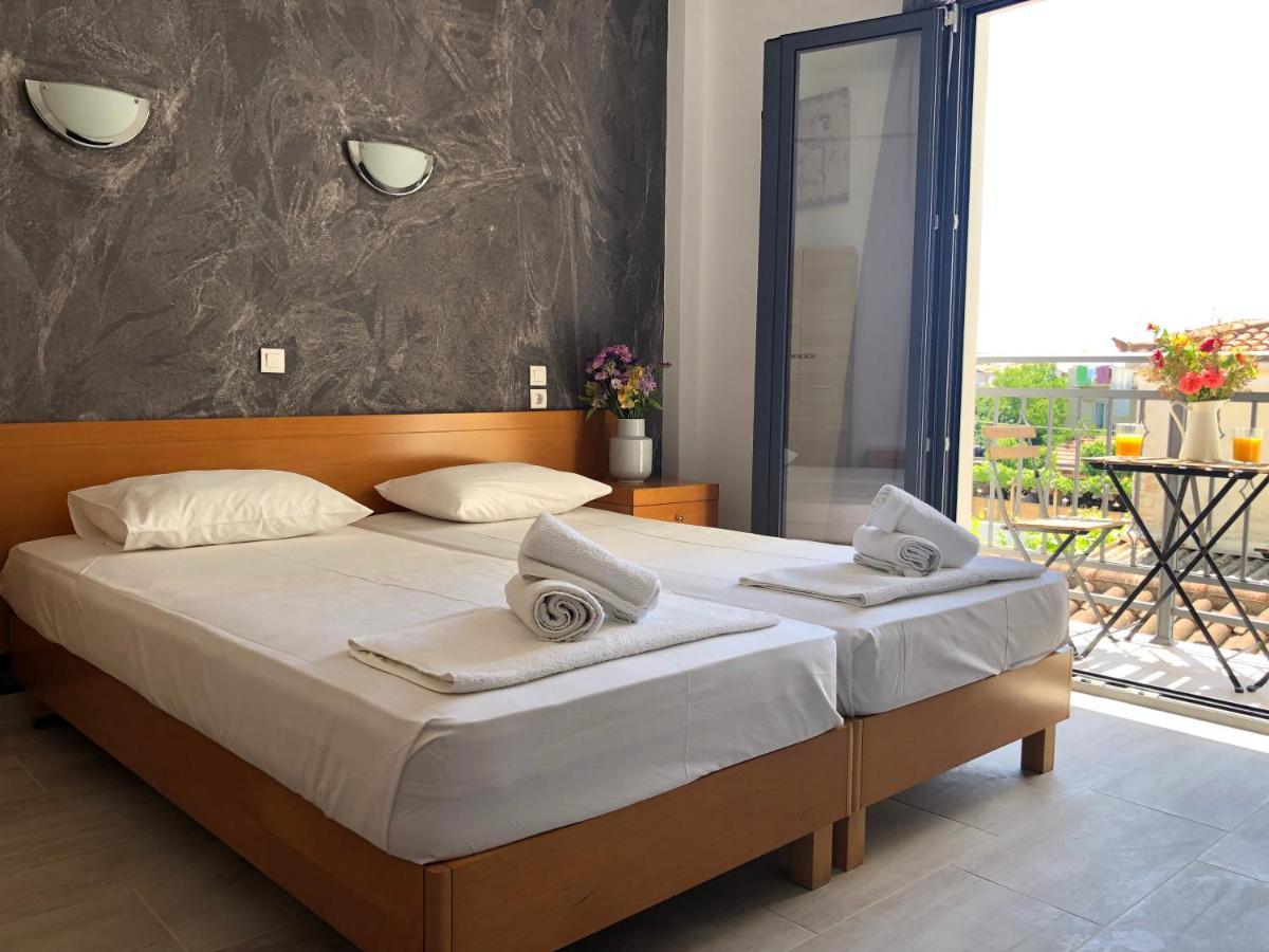 Central Guest House Skiathos Exteriör bild